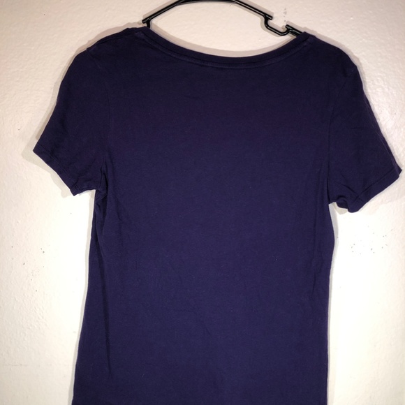 University of Washington V-Neck - Size Medium - Picture 4 of 5